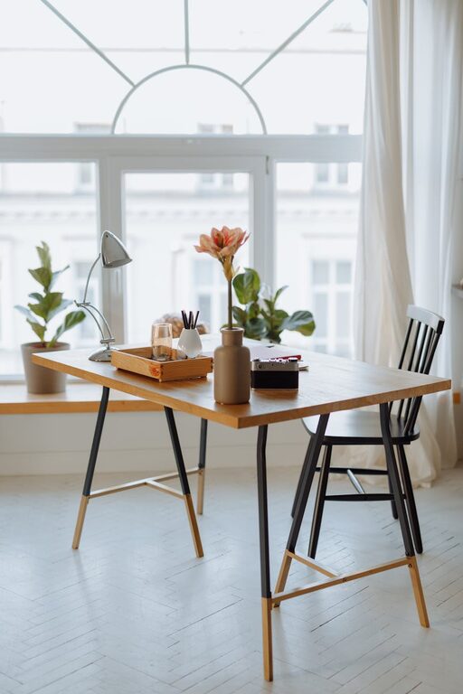 How to Create a Cozy and Functional Home Office Space